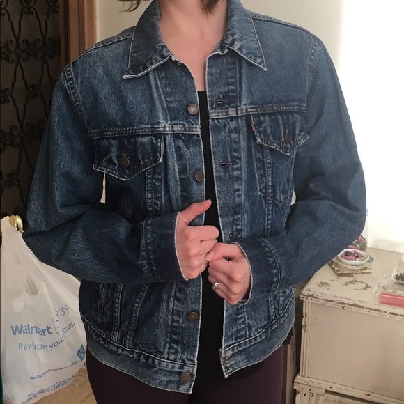 Vintage 90s Levi’s oversized denim jacket - Picture 4 of 4